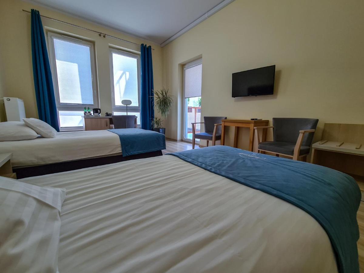 Antoninska Hotel & Apartamenty เลชโน ภายนอก รูปภาพ