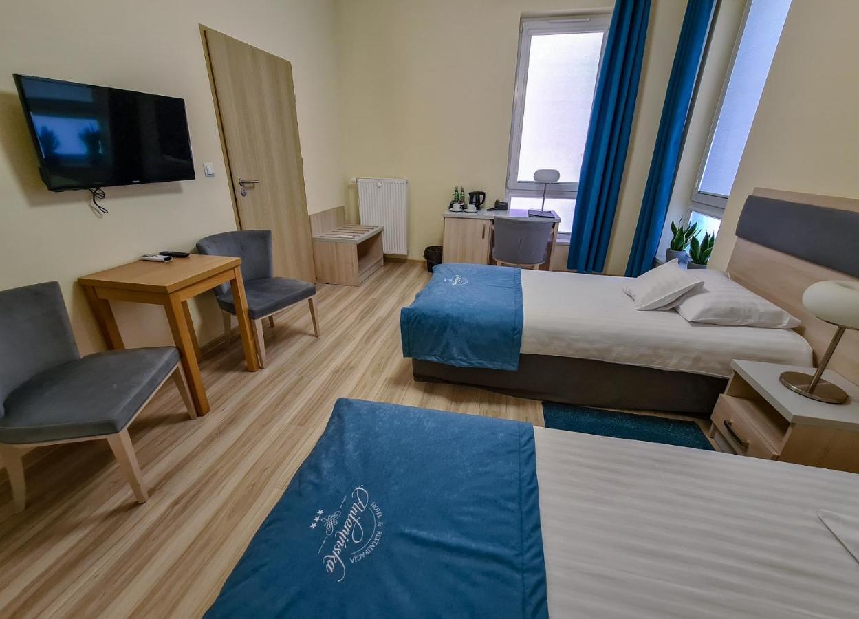 Antoninska Hotel & Apartamenty เลชโน ภายนอก รูปภาพ