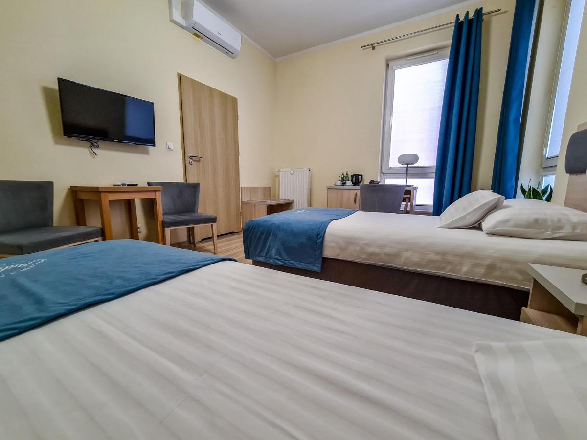 Antoninska Hotel & Apartamenty เลชโน ภายนอก รูปภาพ