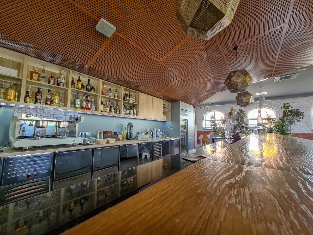 Antoninska Hotel & Apartamenty เลชโน ภายนอก รูปภาพ