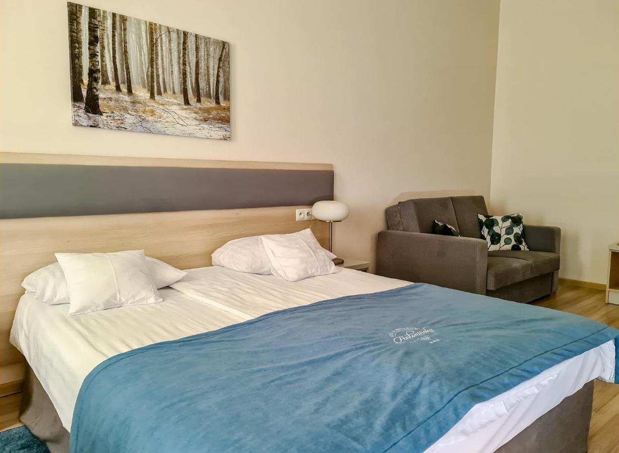 Antoninska Hotel & Apartamenty เลชโน ภายนอก รูปภาพ
