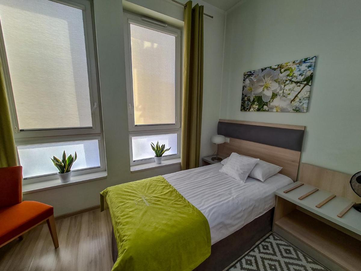 Antoninska Hotel & Apartamenty เลชโน ภายนอก รูปภาพ