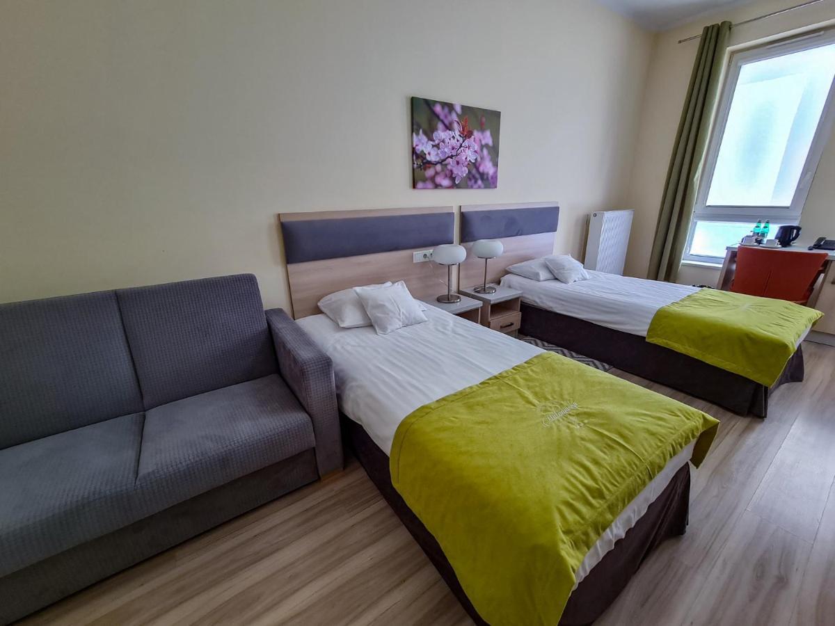 Antoninska Hotel & Apartamenty เลชโน ภายนอก รูปภาพ
