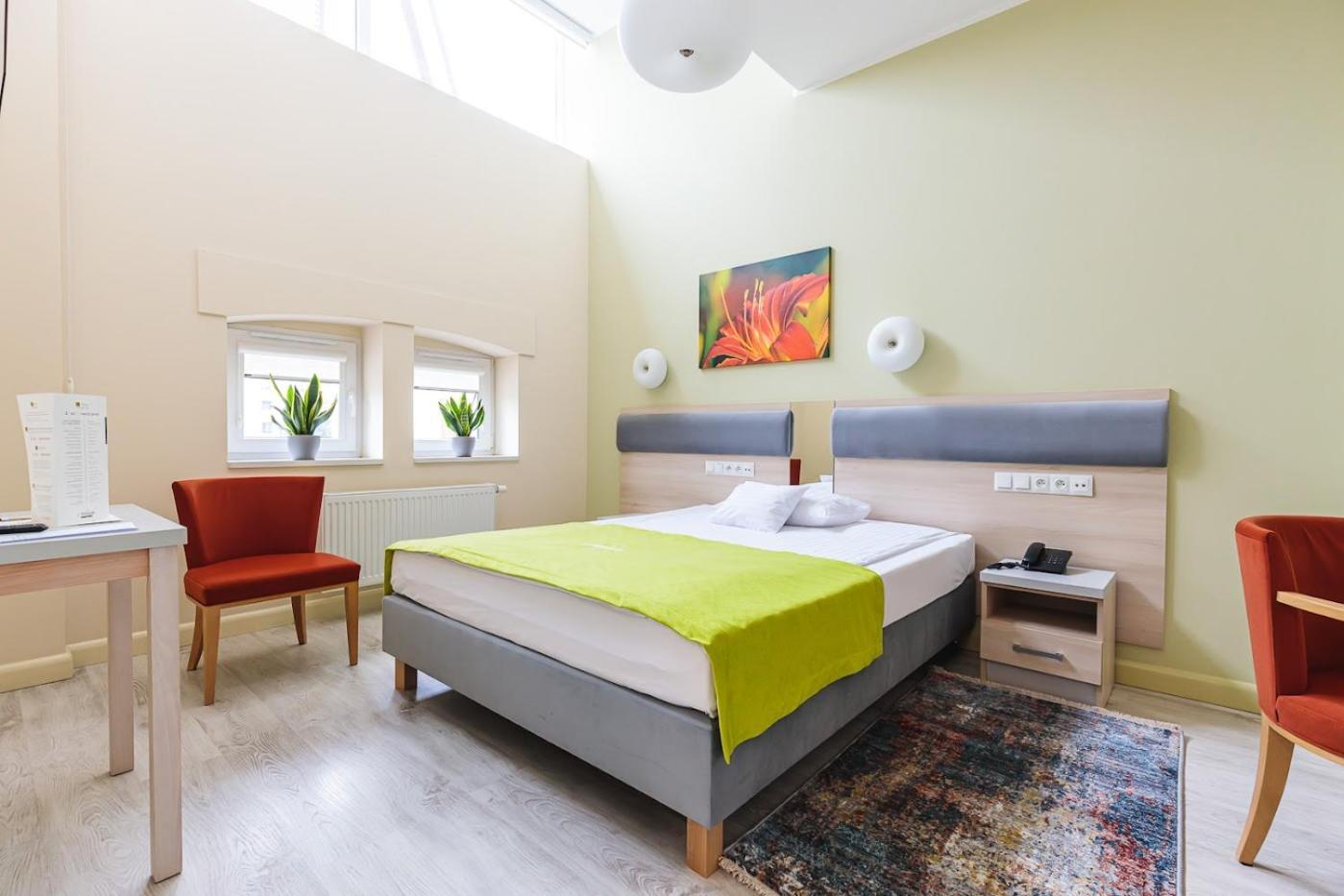Antoninska Hotel & Apartamenty เลชโน ภายนอก รูปภาพ