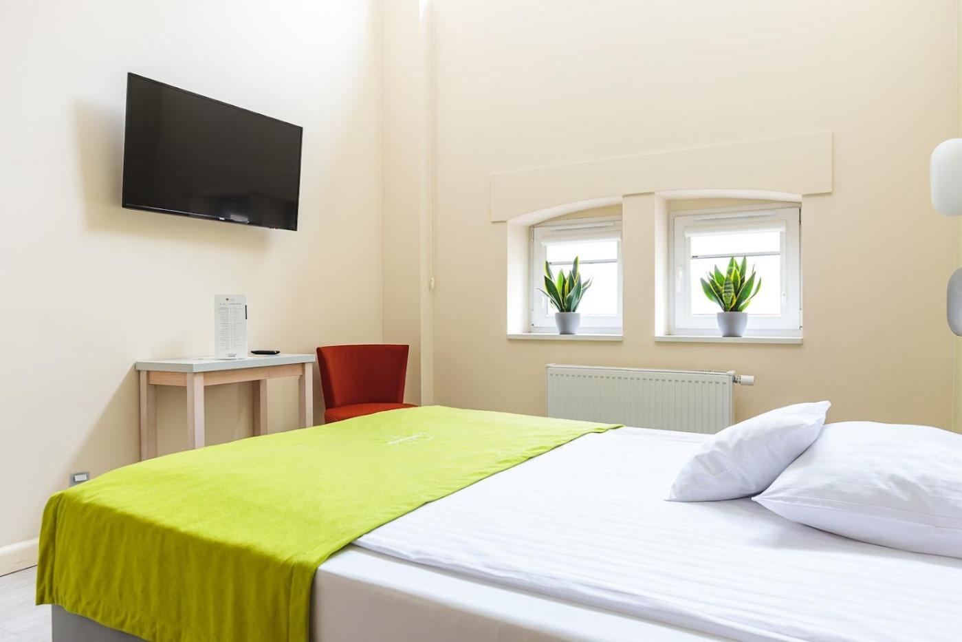 Antoninska Hotel & Apartamenty เลชโน ภายนอก รูปภาพ